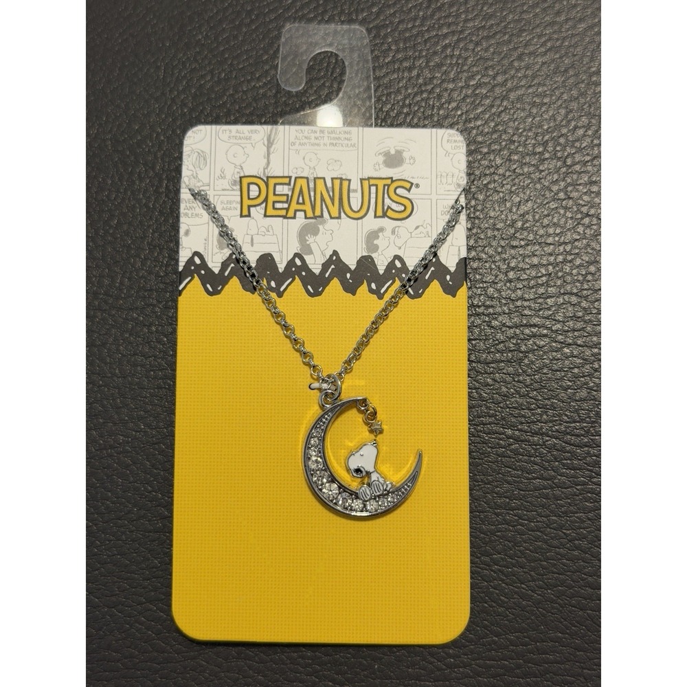 Peanuts Snoopy Crescent Moon Pendant Necklace🌛Rhinestone Detail Sparkly New